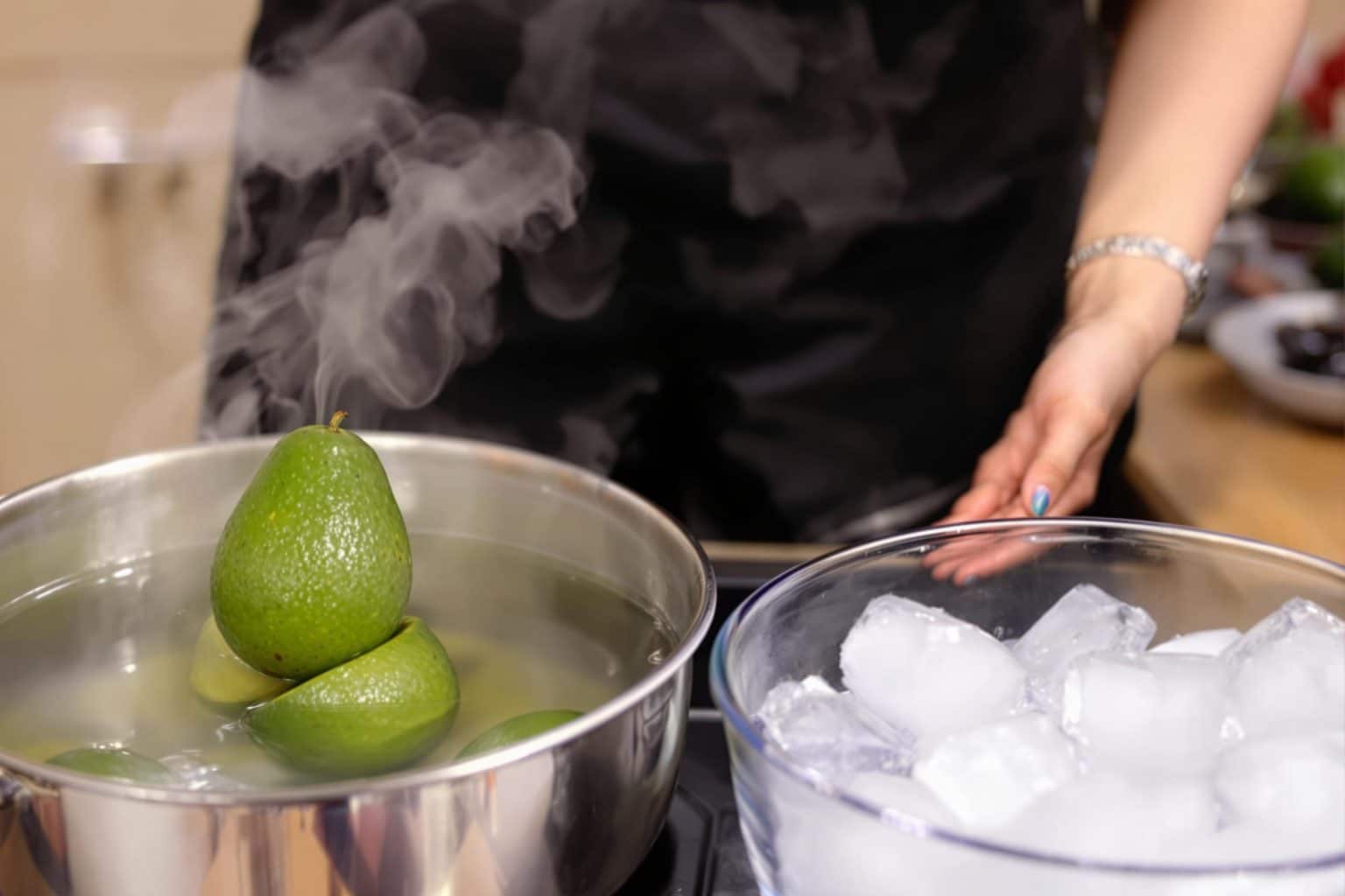 Préservez la couleur de votre guacamole avec cette méthode de cuisson méconnue !